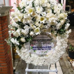 bunga standing krans