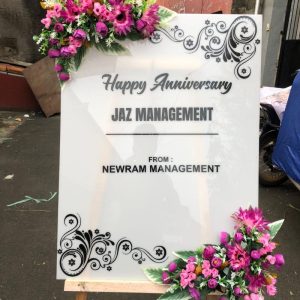 bunga papan standing