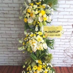 Bunga Standing Krans Bintang Florist Gresik